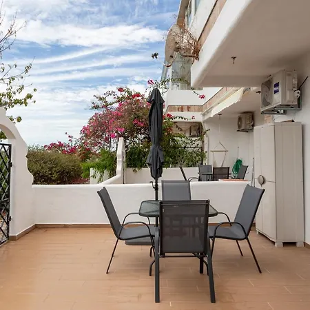 Apartment Joivy Superb Studio With Patio In