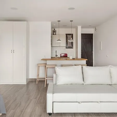 Apartment Joivy Superb Studio With Patio In *
